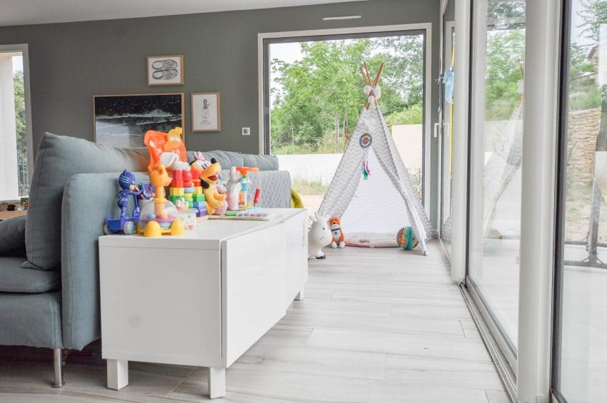 découvrez des idées d'aménagement pour créer une salle de jeu ludique et conviviale, adaptée à tous les âges et styles.