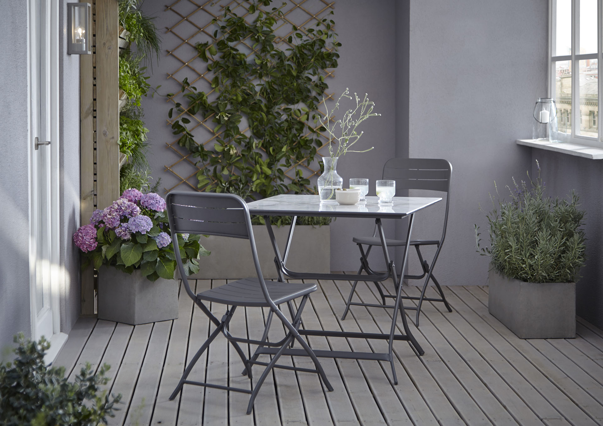 découvrez nos conseils et idées pour l'aménagement de votre terrasse afin de créer un espace extérieur convivial, esthétique et fonctionnel.