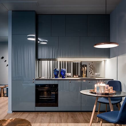 découvrez des astuces pratiques et ingénieuses pour aménager une petite cuisine fonctionnelle et esthétique, optimisant chaque centimètre d'espace.