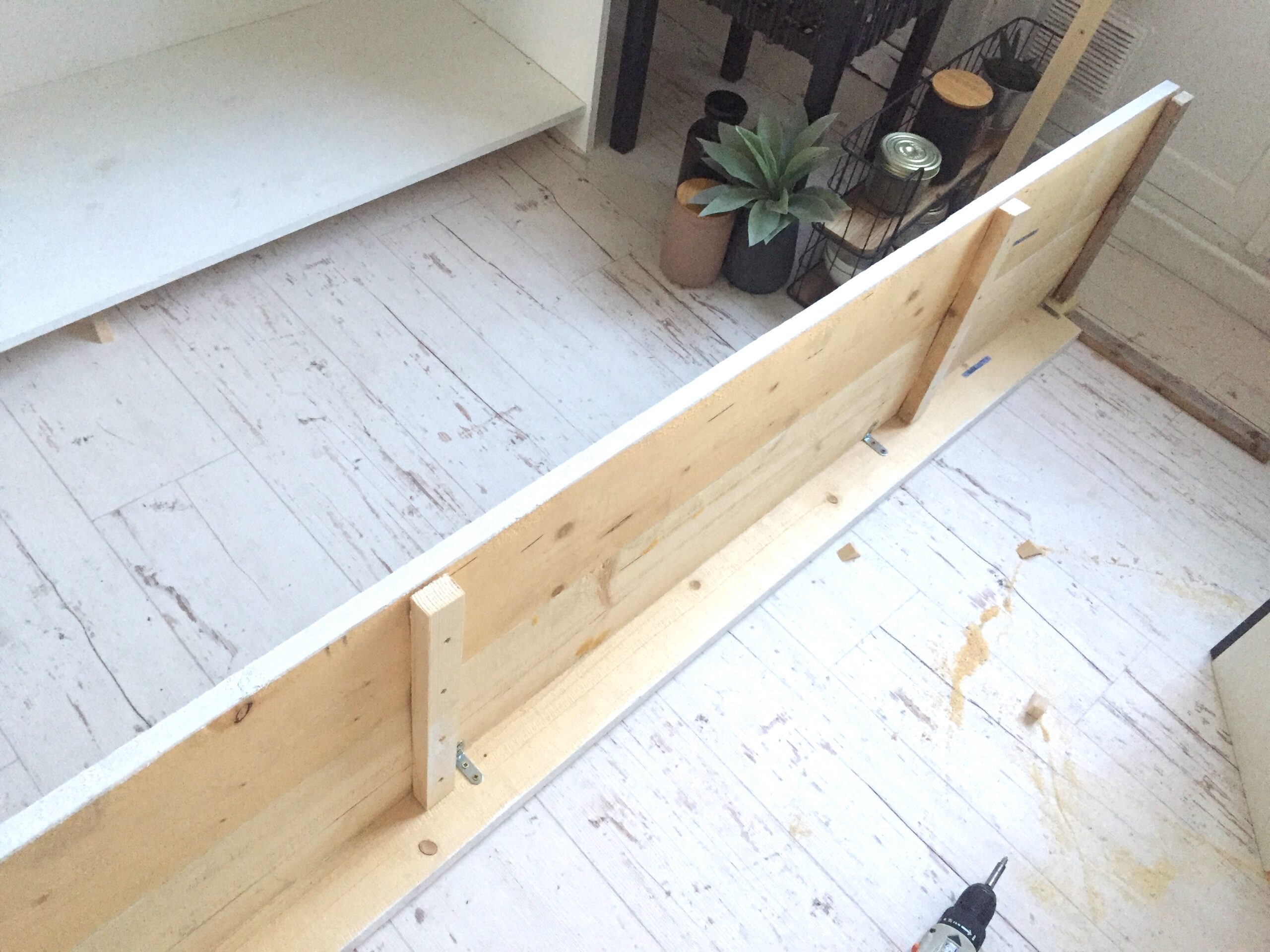 découvrez comment aménager votre cuisine vous-même avec nos conseils pratiques et astuces pour un espace fonctionnel et personnalisé.