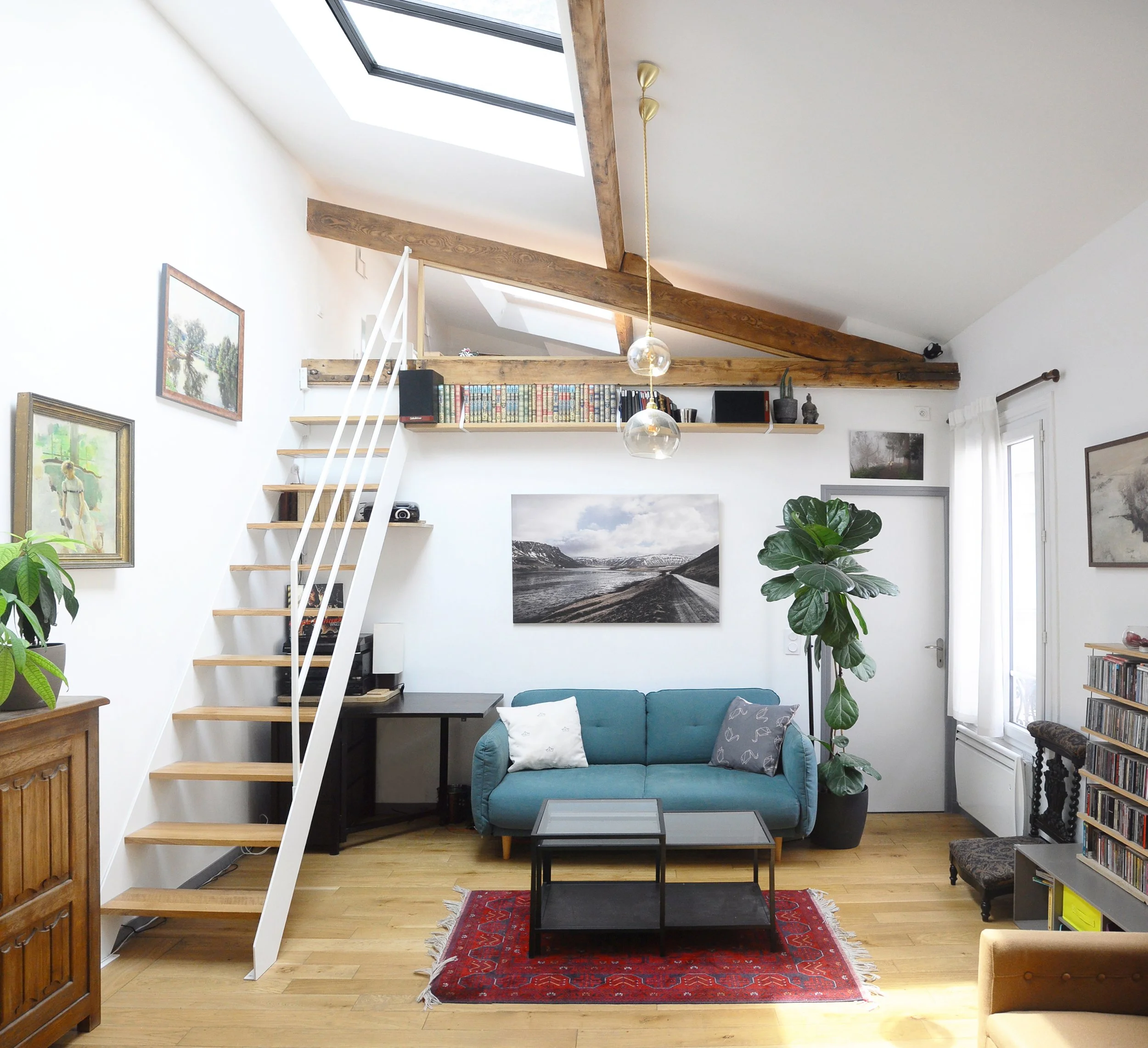 transformez vos combles en un espace d'exception à paris 15ème grâce à notre expertise en aménagement sur mesure. optimisez votre habitat avec style et fonctionnalité.