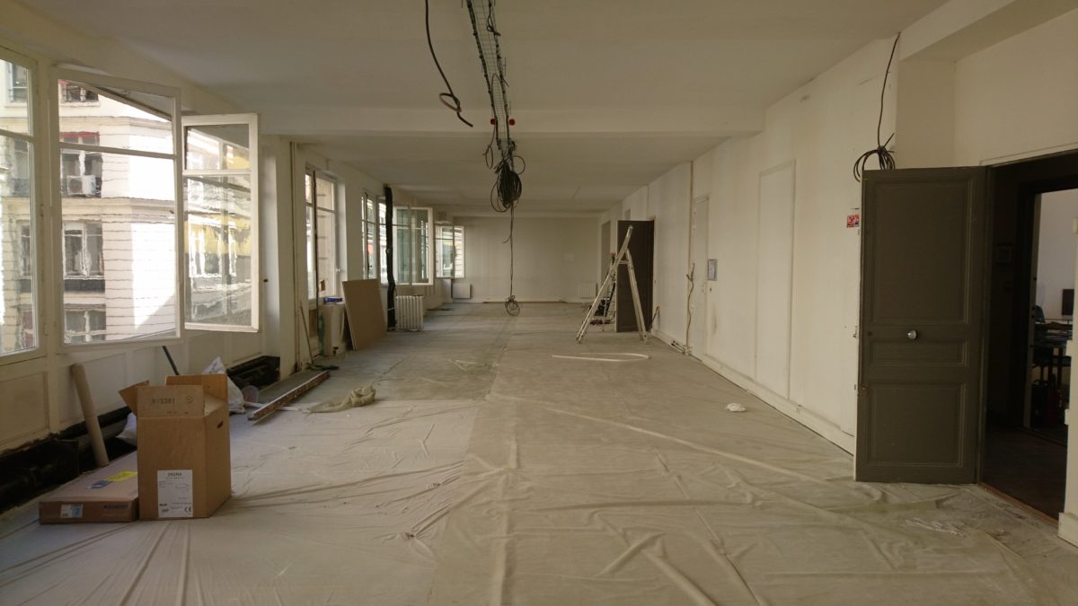 découvrez cet appartement à rénover idéalement situé à paris, offrant un fort potentiel pour créer votre espace de vie sur mesure au cœur de la capitale.