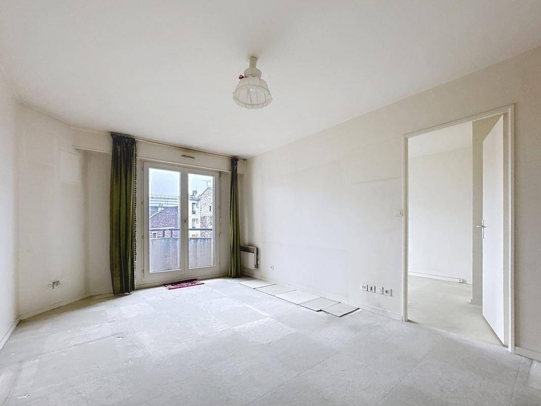 découvrez cet appartement à rénover idéalement situé dans le quartier prisé du 75006 à paris. opportunité unique pour créer un espace à votre image au cœur de la capitale.