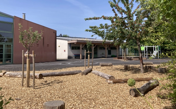 découvrez comment un architecte contemporain peut sublimer votre espace en révélant son potentiel unique grâce à des designs innovants et personnalisés.