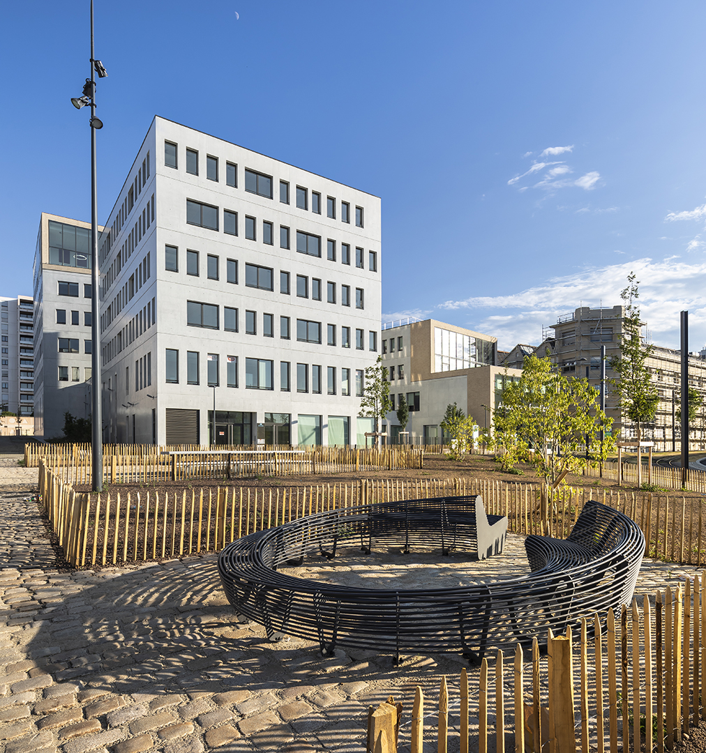 trouvez un architecte à saint-étienne pour vos projets de construction, rénovation ou design. experts locaux pour des réalisations sur mesure et de qualité.