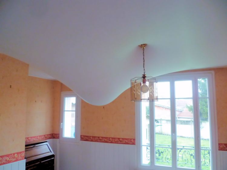 trouver un artisan qualifié pour refaire votre plafond avec expertise et qualité. reparations, rénovation et finition soignée pour un intérieur rénové.