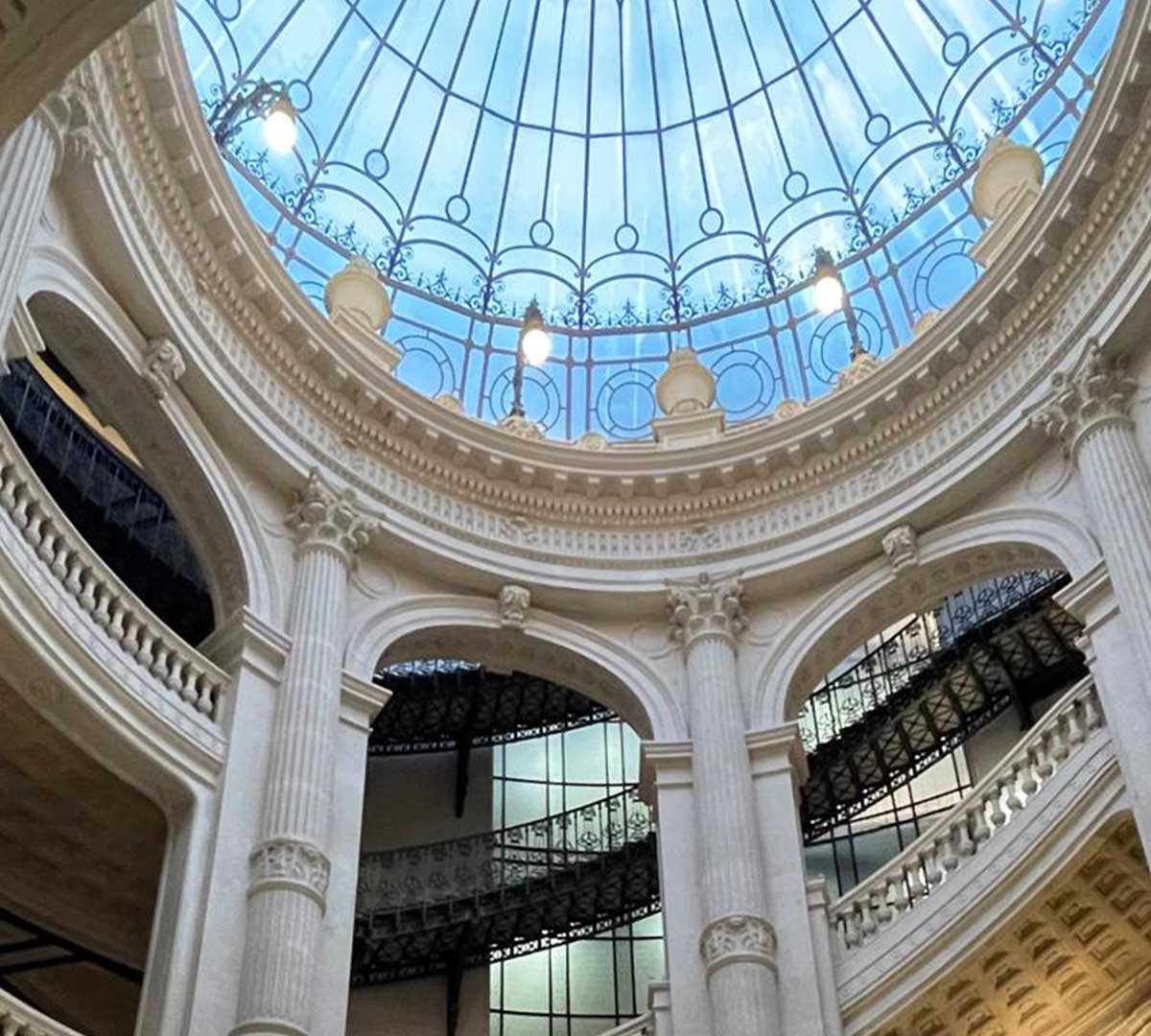 découvrez belmard bâtiment, artisans du luxe à paris, spécialisés dans la création et la rénovation de bâtiments d'exception alliant savoir-faire traditionnel et élégance contemporaine.