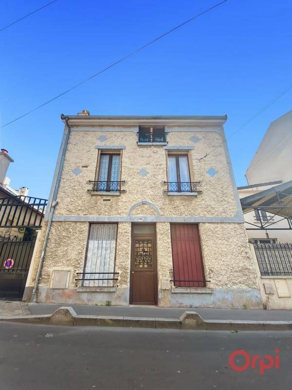 découvrez un bâtiment à rénover idéalement situé près du 15e arrondissement de paris, offrant un fort potentiel pour vos projets immobiliers et de rénovation.