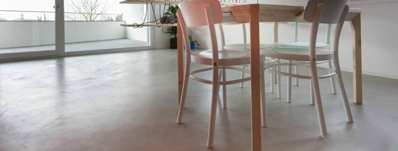 découvrez les avantages du béton ciré au sol et nos conseils pour son entretien afin de maintenir son esthétique et sa durabilité.