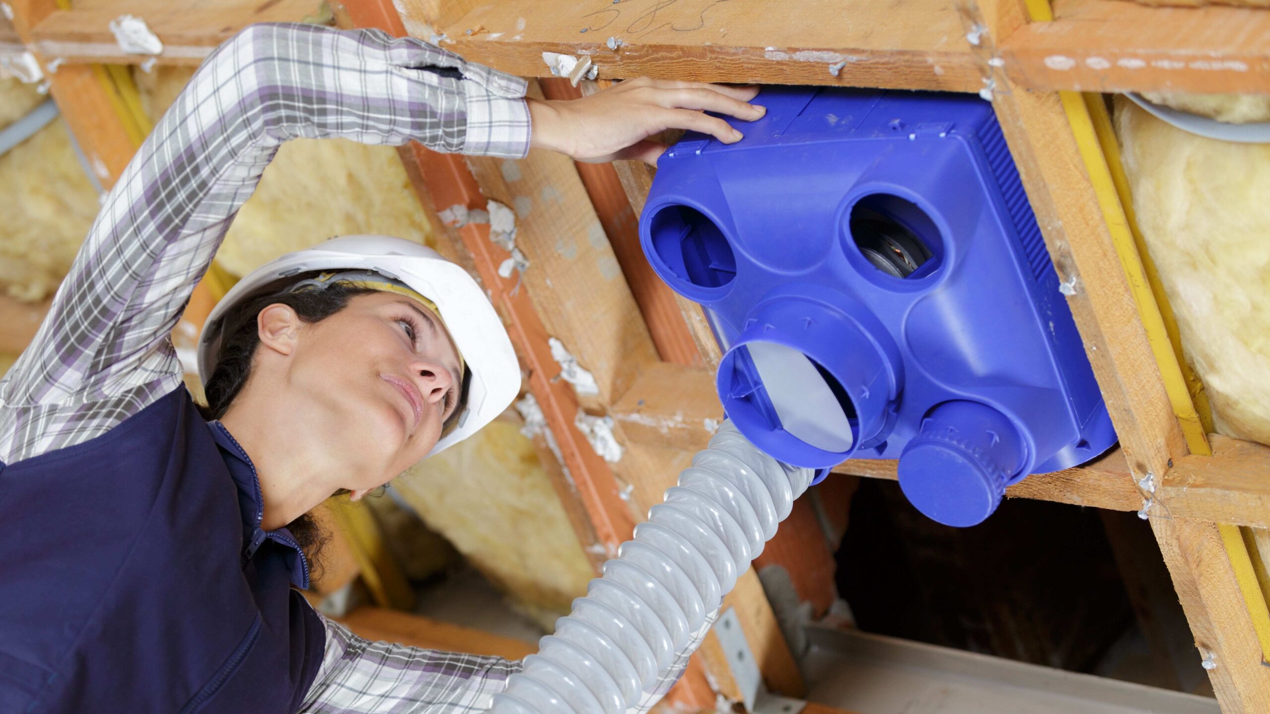 découvrez nos conseils pour bien choisir votre vmc et assurer un air sain et renouvelé dans votre maison.