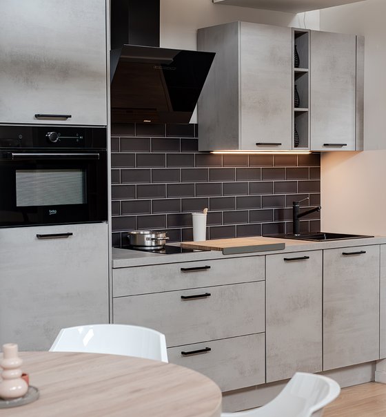 découvrez comment planifier et optimiser votre budget pour une cuisine aménagée fonctionnelle et design, adaptée à vos besoins et à votre espace.