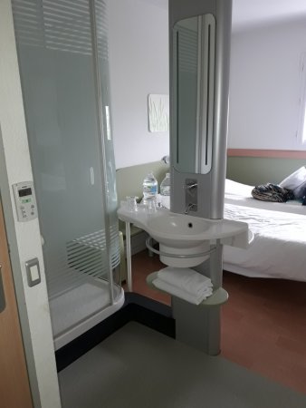 découvrez comment aménager votre salle de bain avec un budget optimisé. astuces, conseils et idées pour rénover votre espace sans dépasser vos finances.