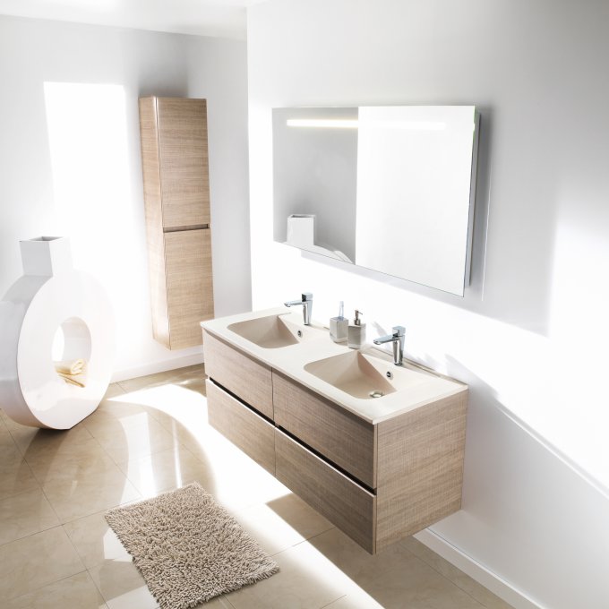 découvrez nos conseils clés pour bien choisir un artisan qualifié pour la rénovation ou la création de votre salle de bain.