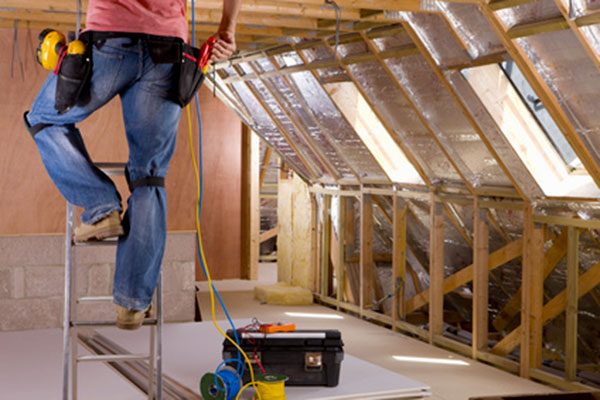 comble électricien : expert en installation, rénovation et dépannage électrique pour tous vos projets résidentiels et commerciaux. service rapide et de qualité garanti.