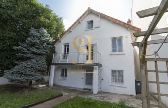 construisez votre maison sur-mesure à antony avec des experts. bénéficiez d'un accompagnement personnalisé pour un projet unique qui correspond parfaitement à vos besoins et à votre budget.