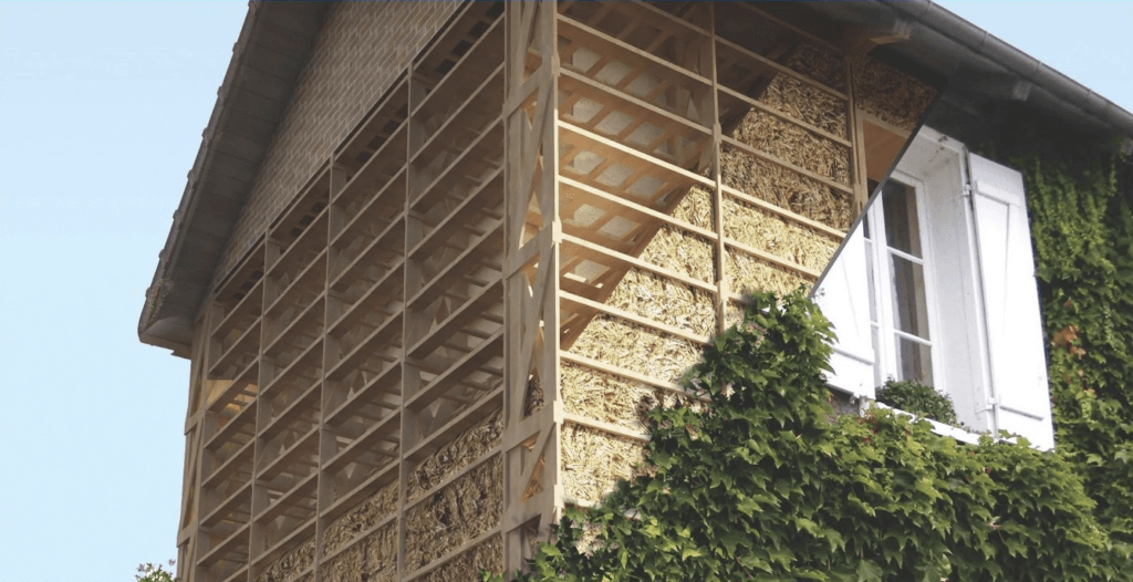 construisez votre maison ecologique en paille 1 découvrez comment construire votre maison écologique en utilisant la paille, un matériau naturel, isolant et durable pour un habitat sain et respectueux de l'environnement.
