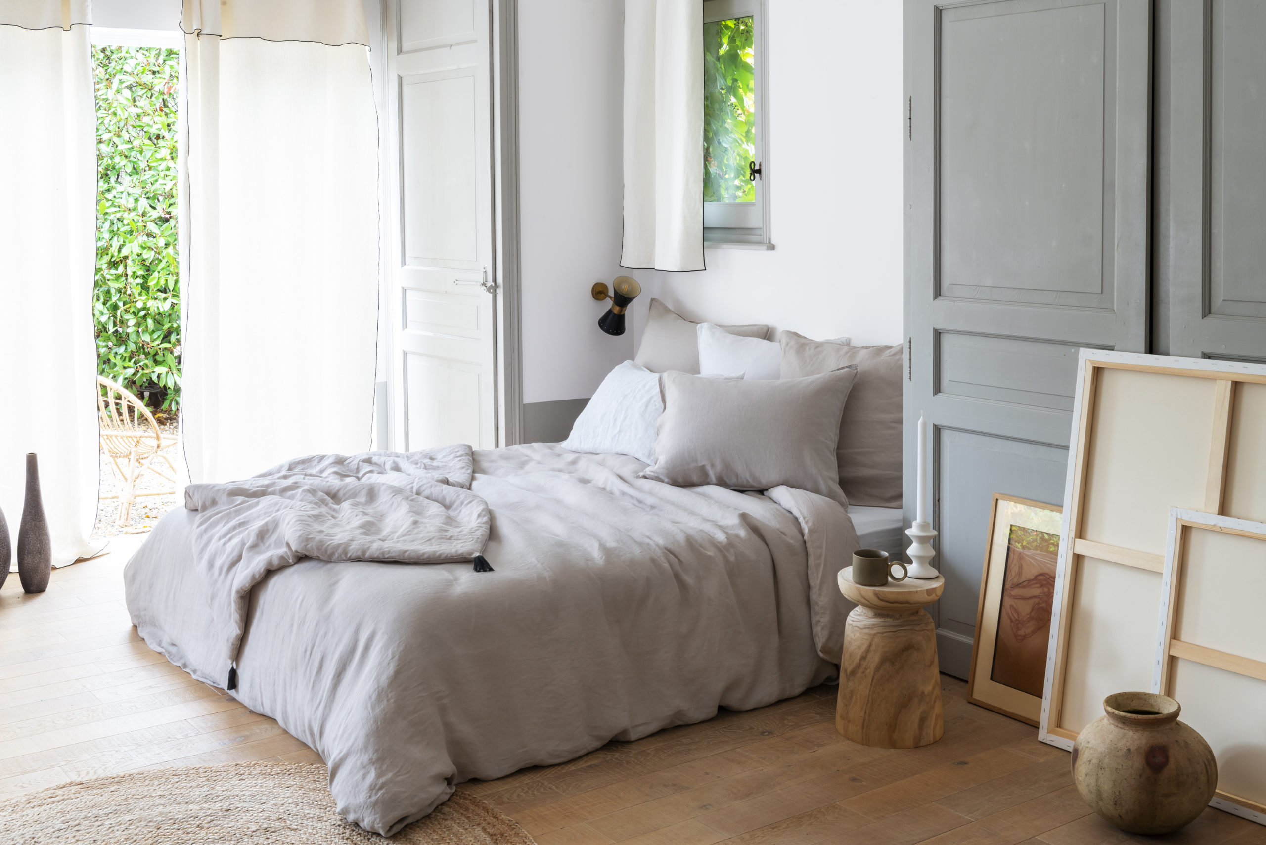 découvrez comment choisir la couleur parfaite pour votre chambre afin de créer une ambiance chaleureuse et reposante. conseils, tendances et idées déco pour sublimer votre espace nuit.