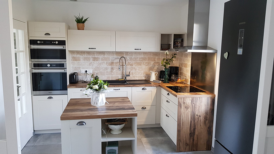 découvrez des idées inspirantes et des conseils pour choisir la couleur parfaite pour une cuisine rustique, alliant charme traditionnel et ambiance chaleureuse.