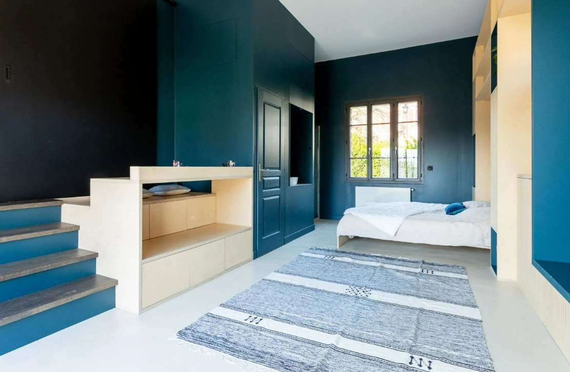 découvrez comment estimer le coût d'aménagement de votre sous-sol en respectant votre budget, avec des conseils pratiques pour optimiser vos dépenses.