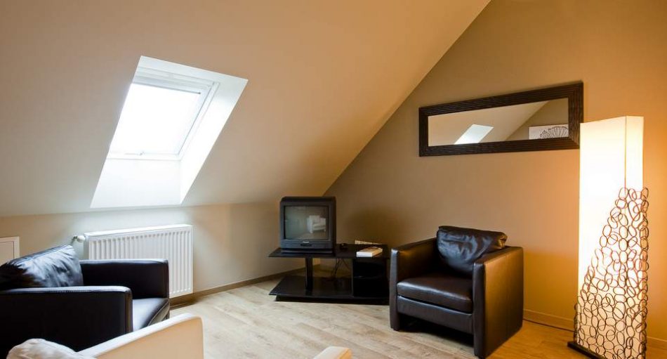 découvrez tout sur le coût des combles : estimation des dépenses pour l'aménagement, l'isolation et la rénovation afin d'optimiser votre espace sous toiture.