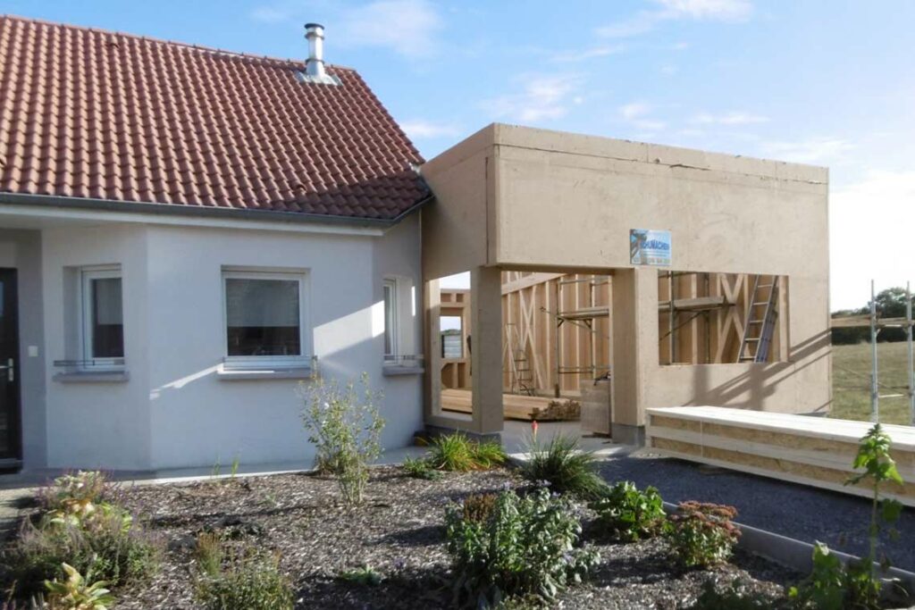 découvrez le coût d'une extension de 12 m² pour votre maison : estimation des prix, matériaux, et conseils pour un projet réussi.