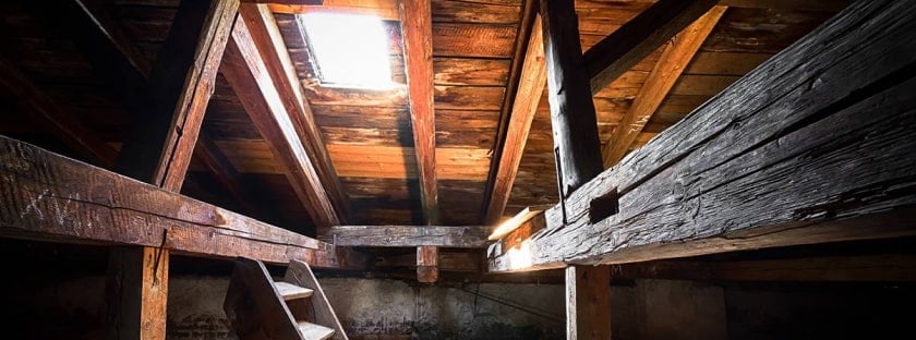 découvrez le coût de l'isolation des combles et pourquoi c'est un investissement essentiel pour améliorer le confort de votre maison et réaliser des économies d'énergie.