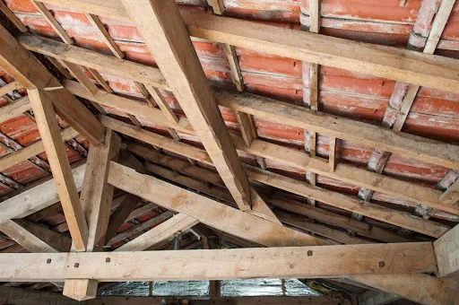 découvrez le coût de l'isolation des combles et ses avantages essentiels pour améliorer le confort et économiser de l'énergie dans votre logement.