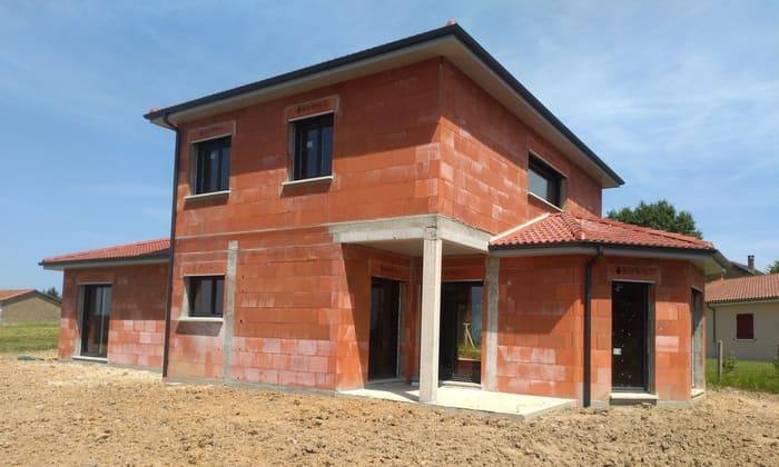 découvrez le coût estimatif pour construire une maison de 30m², incluant les matériaux, la main-d'œuvre et les frais annexes pour un projet économique et bien planifié.