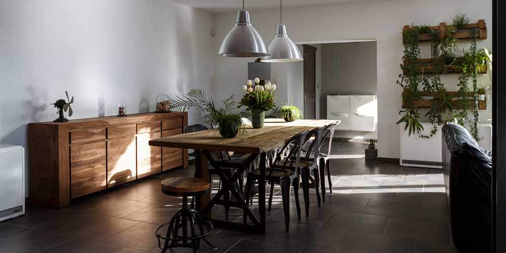 découvrez le coût moyen pour la rénovation d'une grange, incluant les prix des matériaux, la main-d'œuvre et les conseils pour un projet réussi.