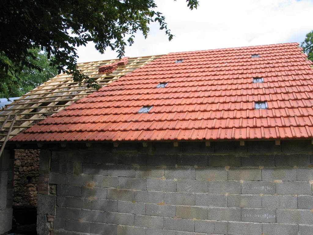 découvrez le coût de la pose des liteaux pour toiture, incluant les prix moyens, les facteurs influençant le tarif et des conseils pour bien budgétiser vos travaux de couverture.