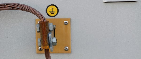 découvrez le coût moyen pour installer une prise de terre dans un appartement, les facteurs influençant le prix, et des conseils pour choisir un professionnel qualifié.