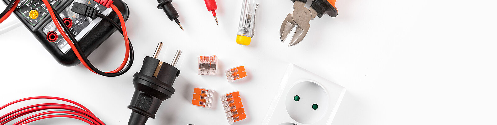 découvrez comment optimiser votre budget pour refaire l'électricité de votre logement en maîtrisant les coûts et en choisissant les meilleures solutions.