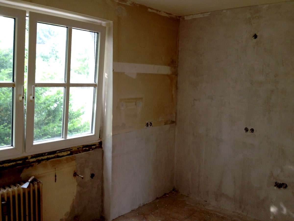 découvrez le coût estimatif pour la rénovation d'une surface de 120m², incluant matériaux, main-d'œuvre et conseils pour optimiser votre budget.