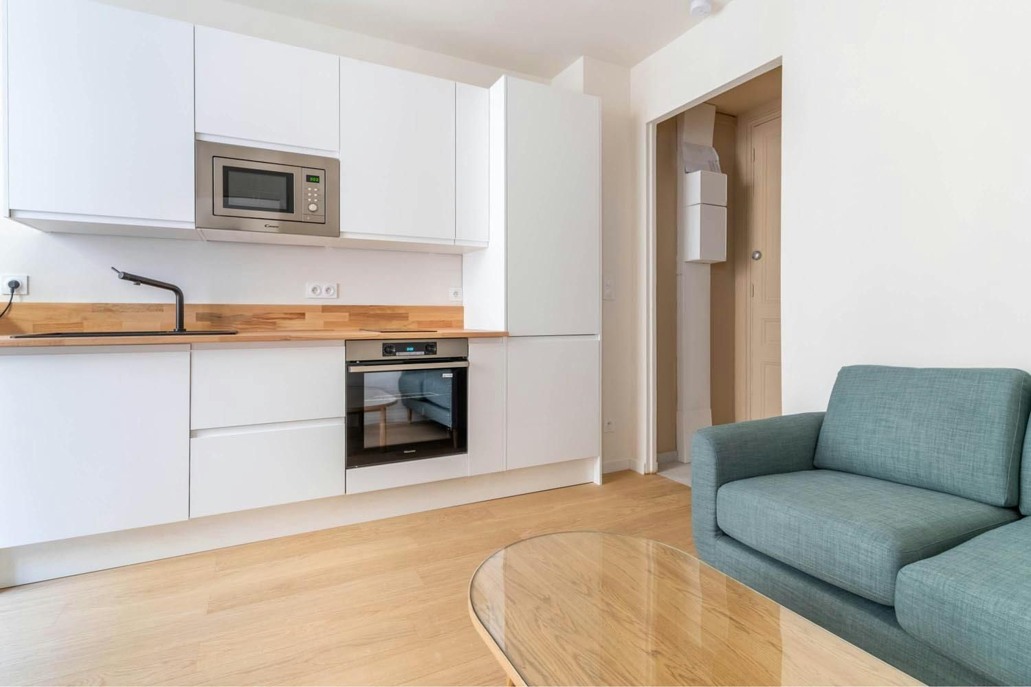 découvrez le coût moyen pour la rénovation complète d'un appartement, incluant les prix des matériaux, de la main-d'œuvre et des travaux essentiels pour transformer votre logement.