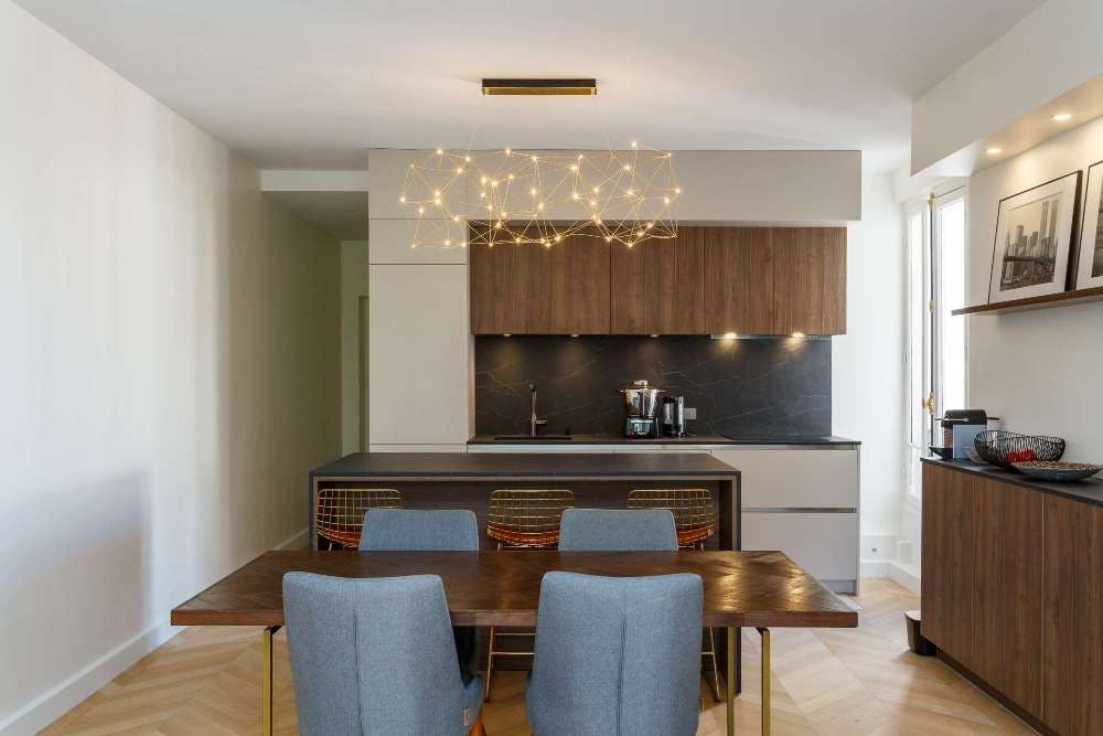 découvrez notre guide d'estimation du coût de rénovation cuisine pour planifier efficacement vos travaux et maîtriser votre budget.