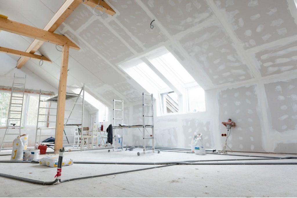 découvrez le coût moyen pour la rénovation de l'électricité dans une habitation de 80m2. estimation détaillée des prix, matériaux et main-d'œuvre pour un projet sûr et conforme.