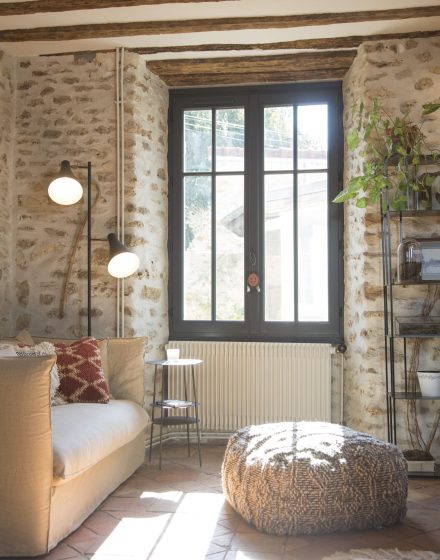 découvrez le coût de rénovation des fenêtres en bois : prix, conseils et facteurs influençant votre budget pour un projet réussi.