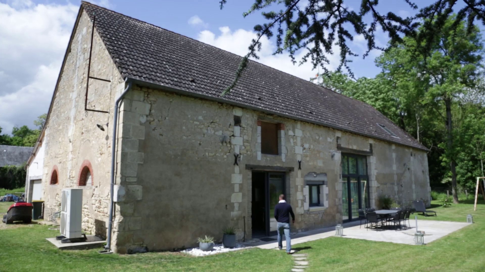 découvrez le coût de la rénovation d'une ferme et obtenez des conseils pour estimer votre budget travaux tout en optimisant vos dépenses.