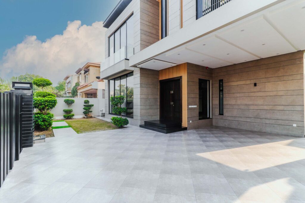 découvrez notre guide complet sur le coût de la rénovation maison, avec des conseils pratiques et des estimations détaillées pour bien préparer votre projet.