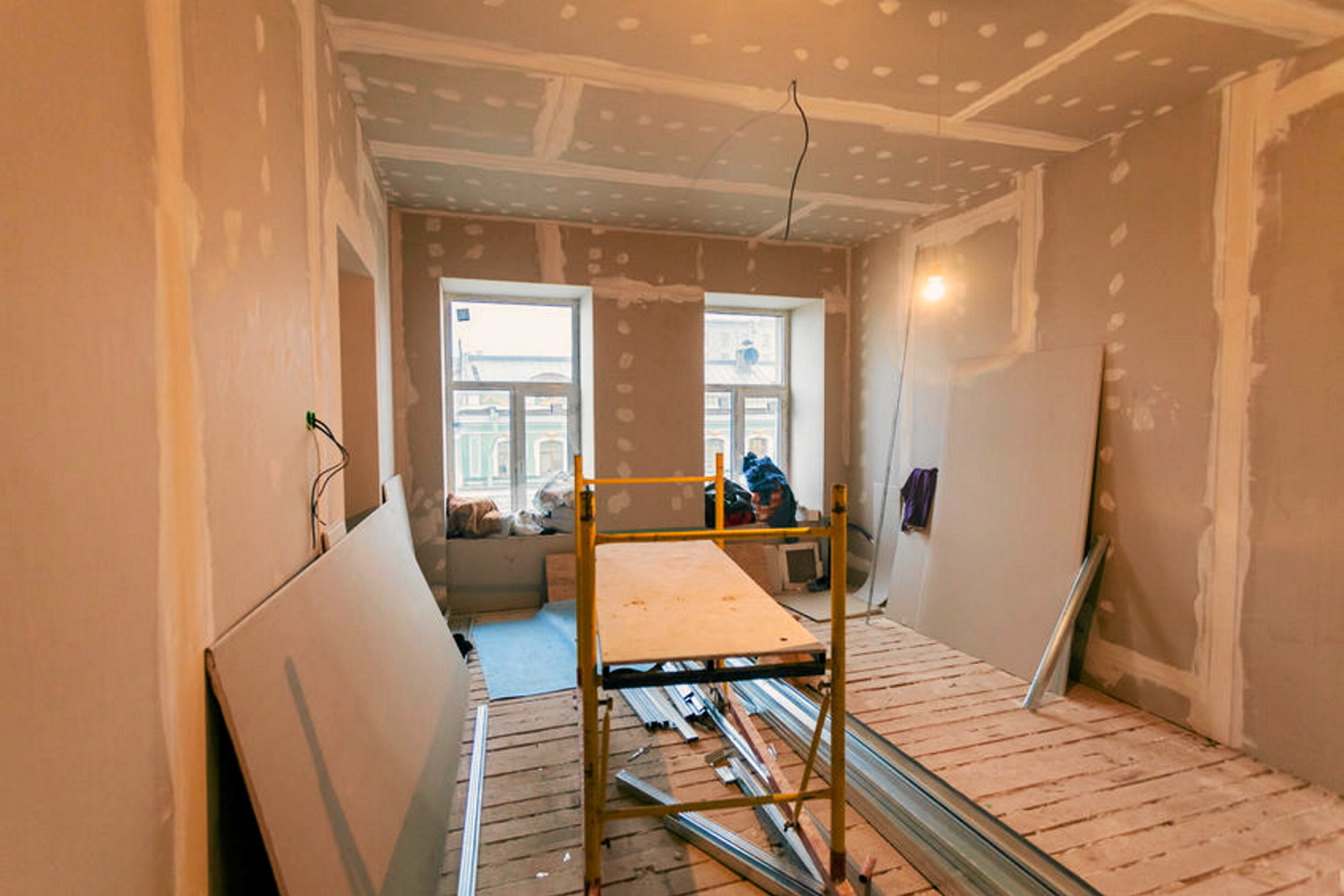 découvrez comment estimer le coût de rénovation au mètre carré pour vos projets de rénovation intérieure. obtenez des conseils, exemples de prix et astuces pour maîtriser votre budget efficacement.