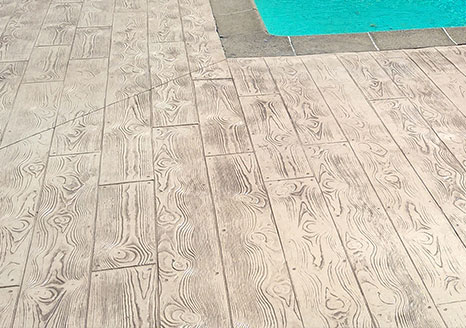 découvrez le coût d'une terrasse en béton imprimé, ses avantages et les facteurs qui influencent le prix pour réaliser votre projet extérieur.