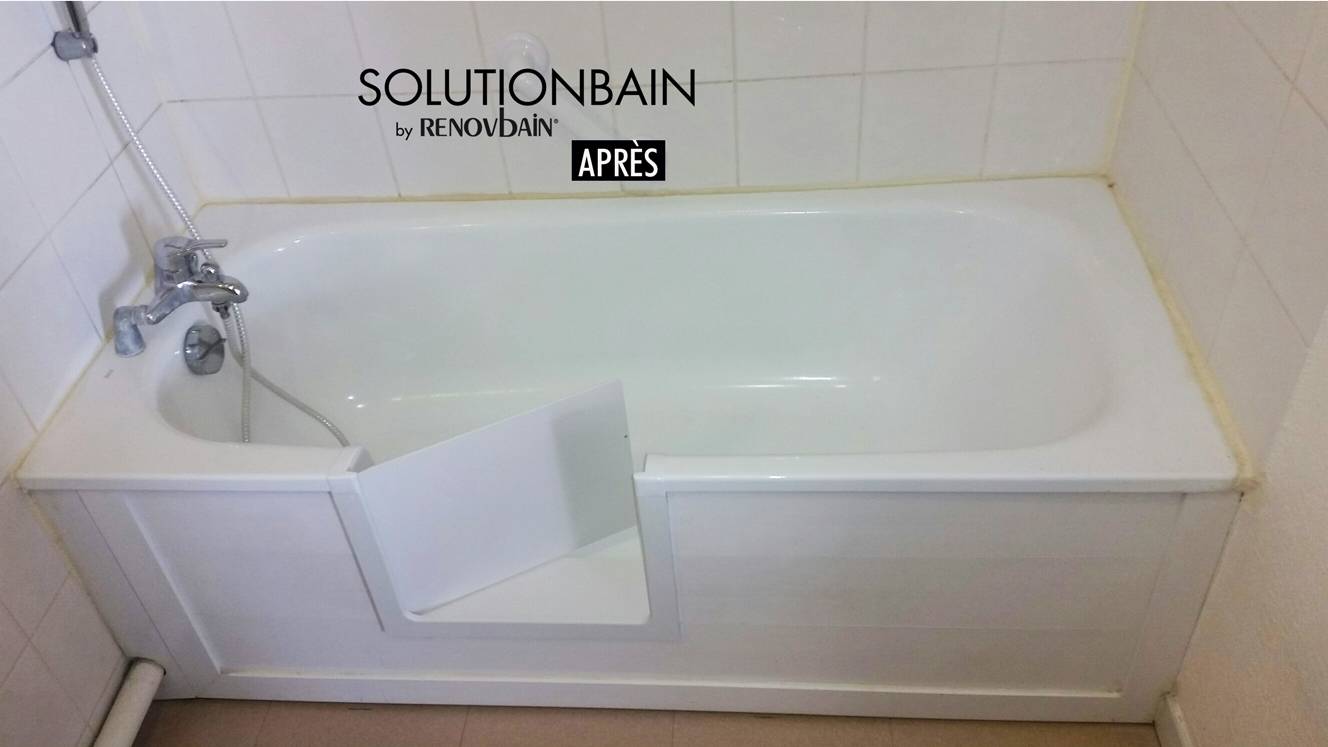 découvrez le coût de la transformation d'une baignoire en douche, incluant les prix moyens, les facteurs influençant le budget et des conseils pour réussir vos travaux de rénovation.