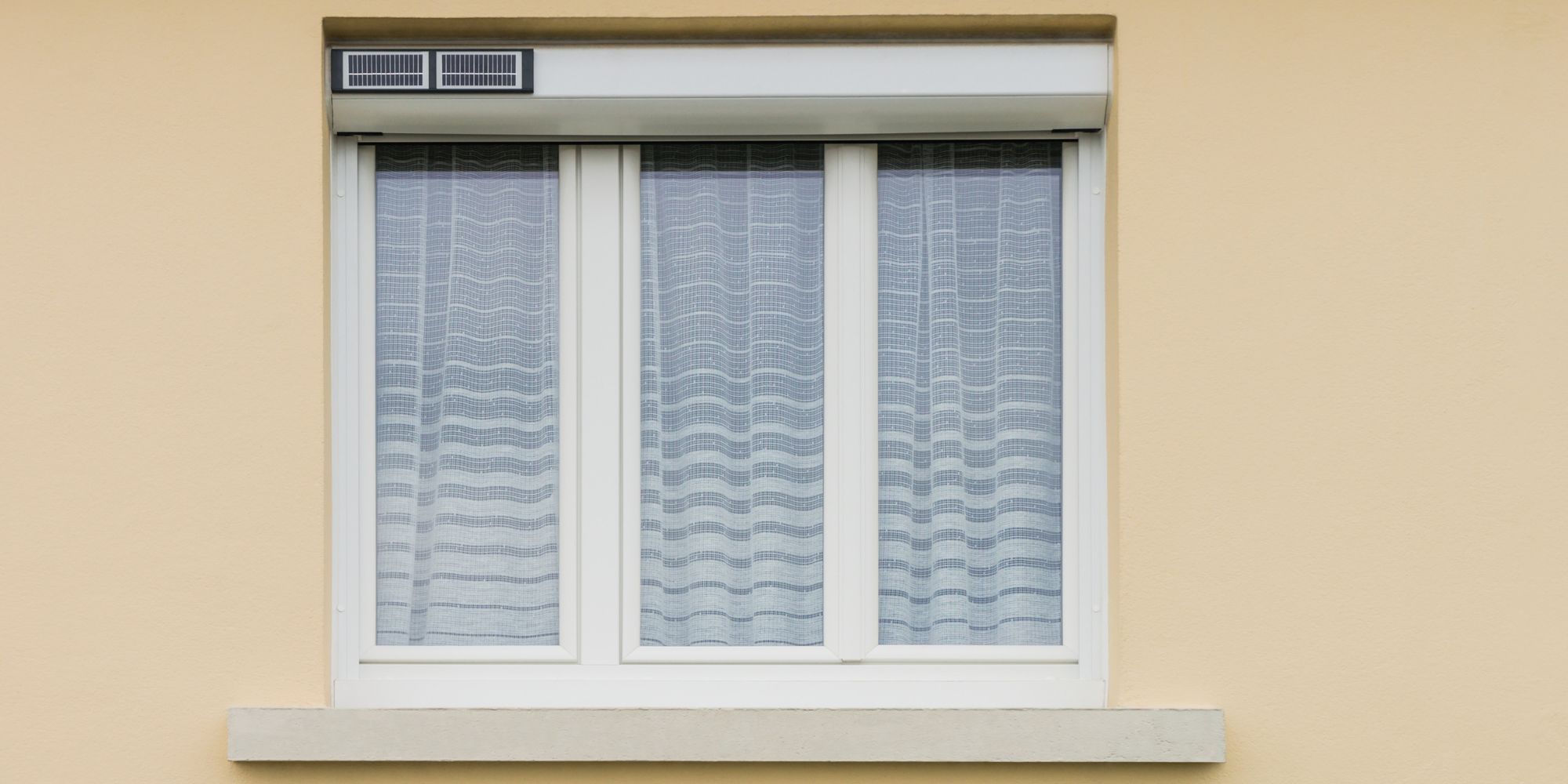 découvrez le coût des volets roulants selon les matériaux, dimensions et options pour bien choisir et optimiser votre budget.