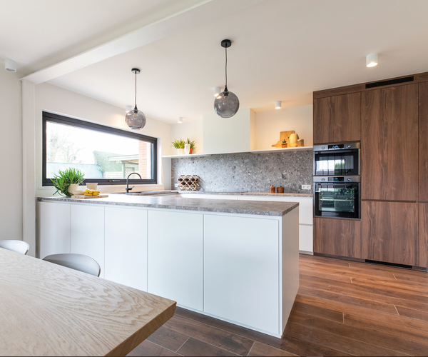 découvrez nos conseils et idées pour aménager une cuisine en l à petit prix, alliant fonctionnalité et style sans dépasser votre budget.