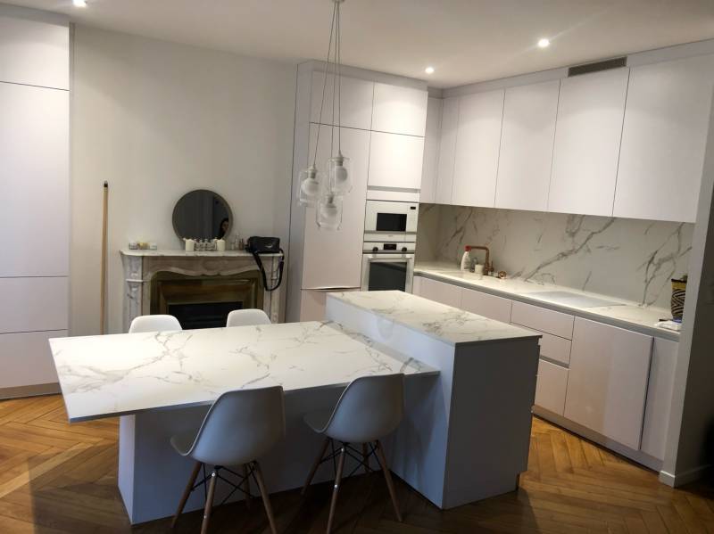 découvrez notre cuisine équipée avec pose incluse pour une installation rapide et professionnelle. profitez d'un espace moderne, fonctionnel et adapté à vos besoins.