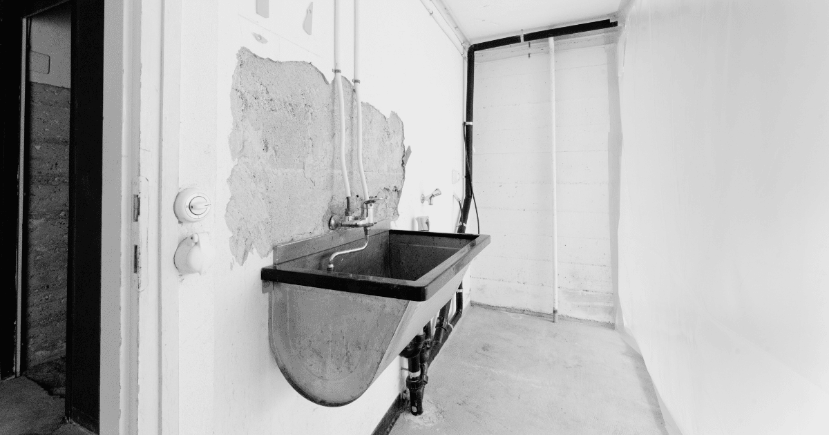 découvrez des méthodes efficaces pour le décapage de peinture au plomb, assurant sécurité et propreté pour vos travaux de rénovation.