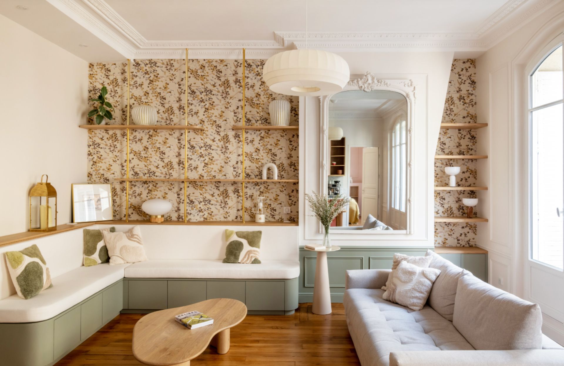 découvrez comment une décoratrice d’intérieur allie style et créativité pour transformer vos espaces en 2025, avec des idées modernes et personnalisées.