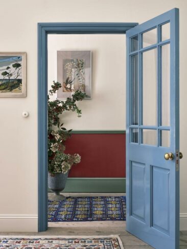 découvrez des idées créatives et faciles pour décorer votre porte intérieure et embellir votre intérieur avec style.