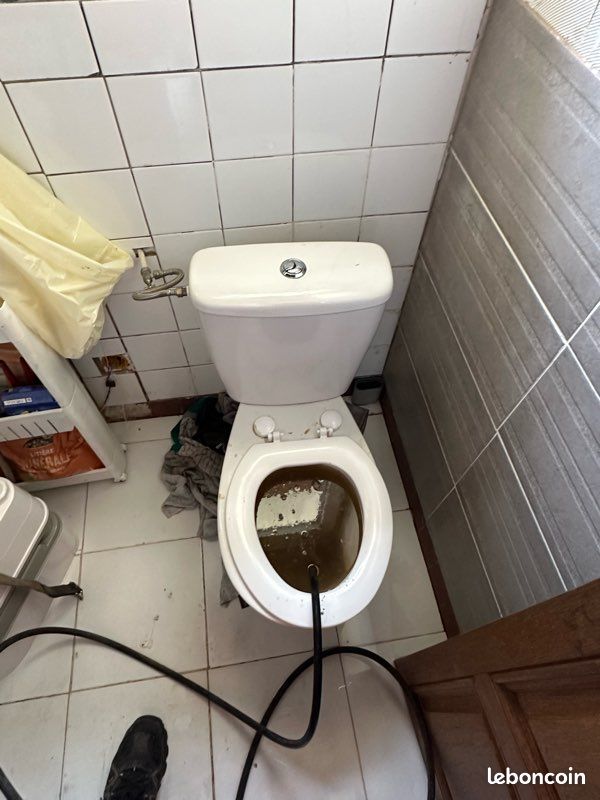 service de dégorgement plomberie rapide et efficace pour déboucher vos canalisations en un temps record. intervention professionnelle et garantie.