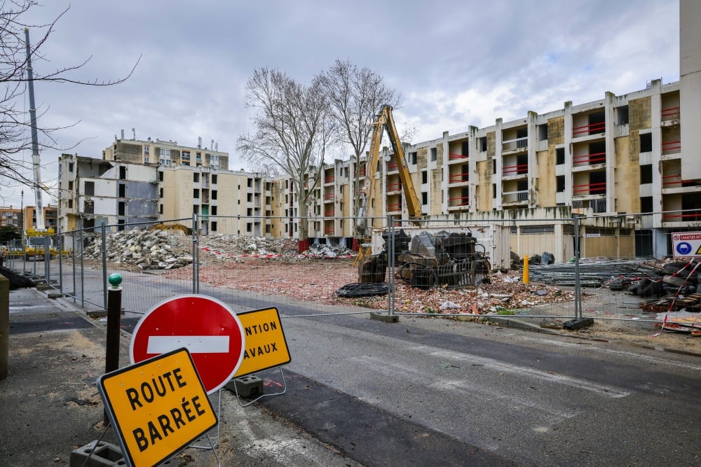 service professionnel de démolition d'appartements : démolition rapide, sécurisée et respectueuse de l’environnement pour tous vos projets immobiliers.